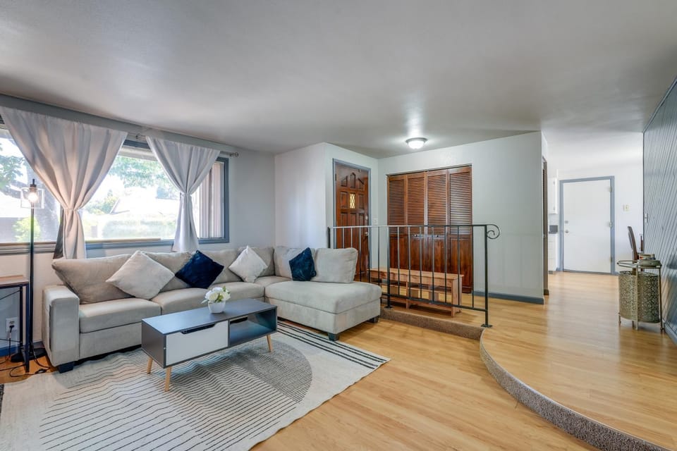 3 Mi Dtwn! Eugene Family Retreat w/ Yard & Patio House in Eugene
