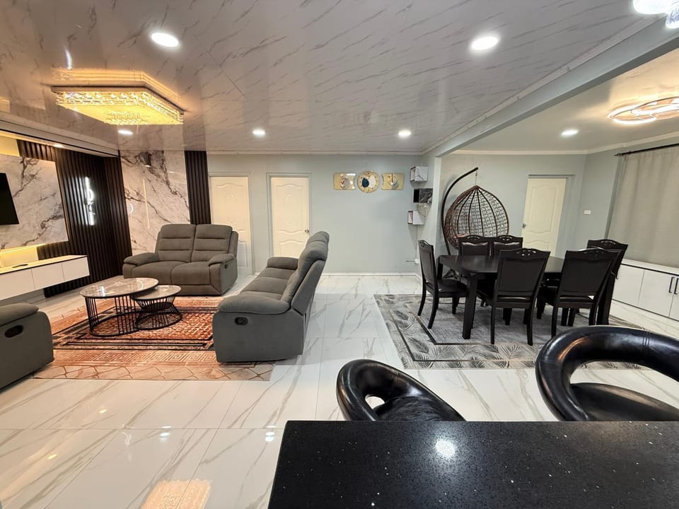 TV and multimedia, Living room, Dining area