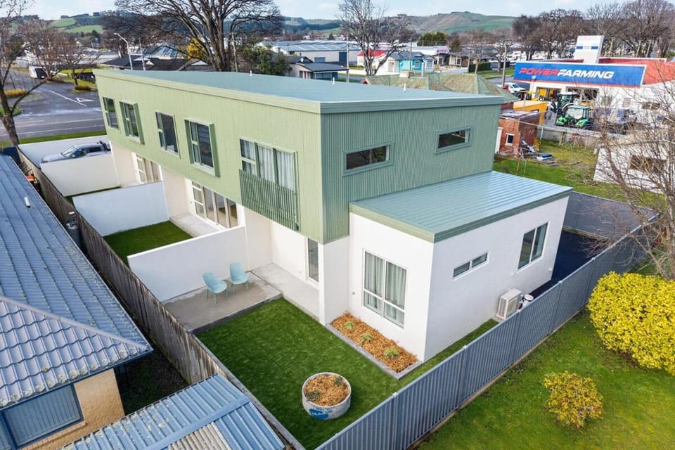 Rural City Life Apartment in Southland