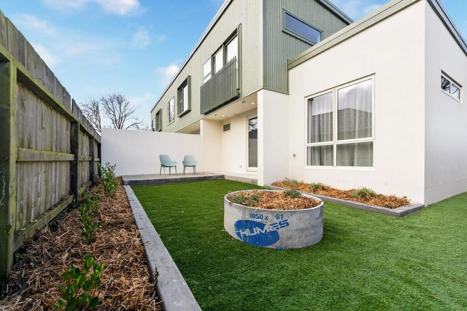 Rural City Life Apartment in Southland