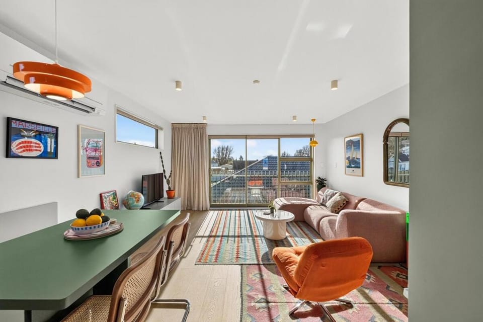 Rural City Life Apartment in Southland