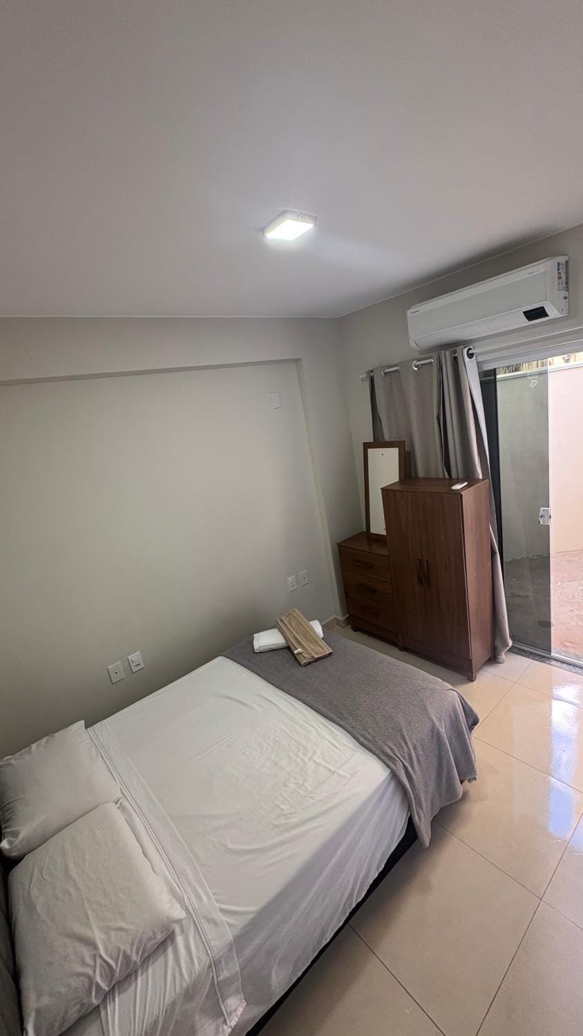 Bed, Bedroom, air conditioner