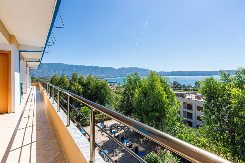 Radhima Panoramic Sea View 3, 1 BEDROOM APARTMENT - Kitchen, Parking & Balcony - 6 people Apartment in Vlorë County, Albania