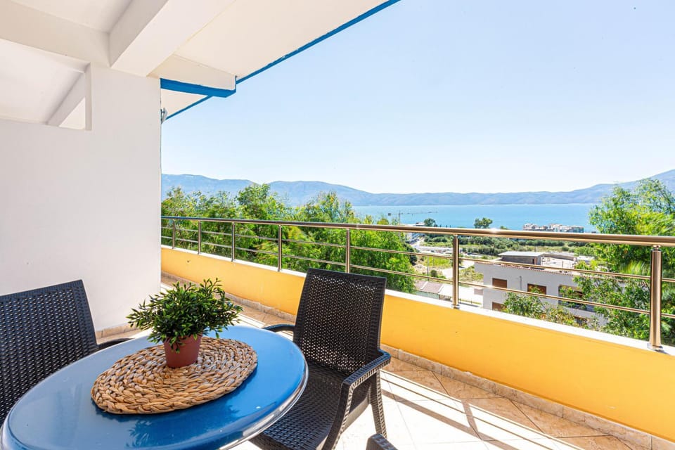 Radhima Sea View Studio Apt 4 - Kitchen, Parking & Balcony Apartment in Vlorë County, Albania