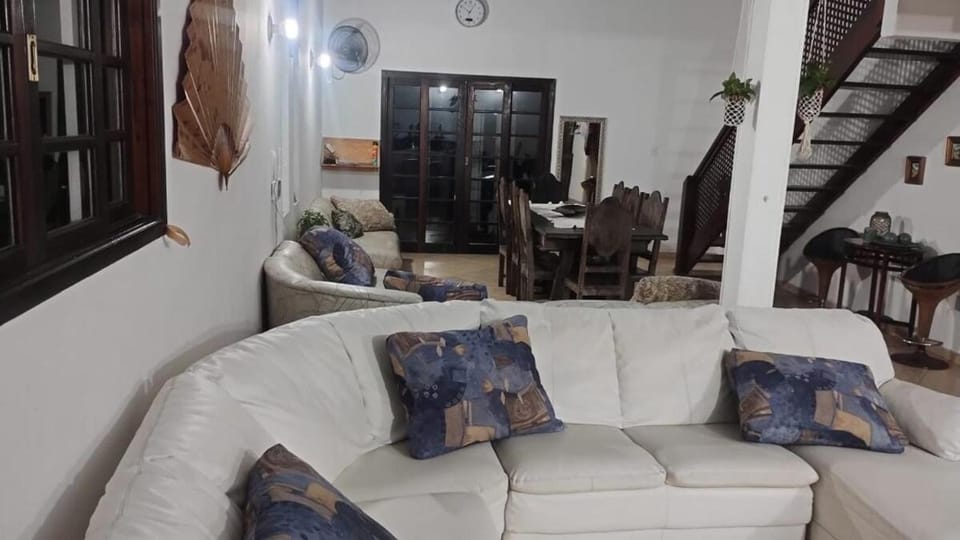 Casarão 50m da praia para Grupos e famílias House in Ubatuba