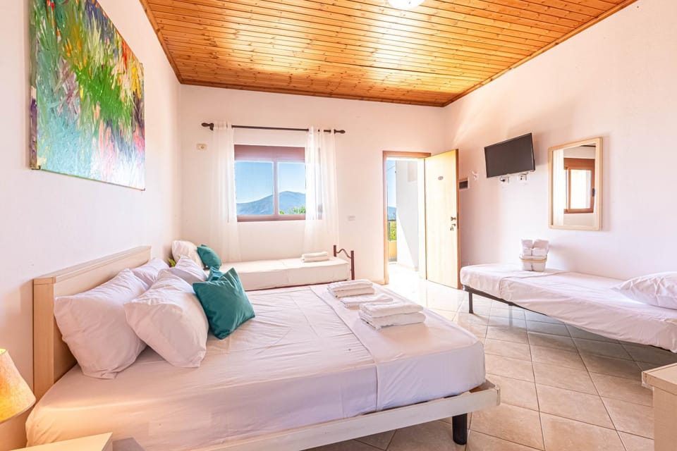 Radhima Sea View Studio Apt 2 - Kitchen, Parking & Balcony Apartment in Vlorë County, Albania
