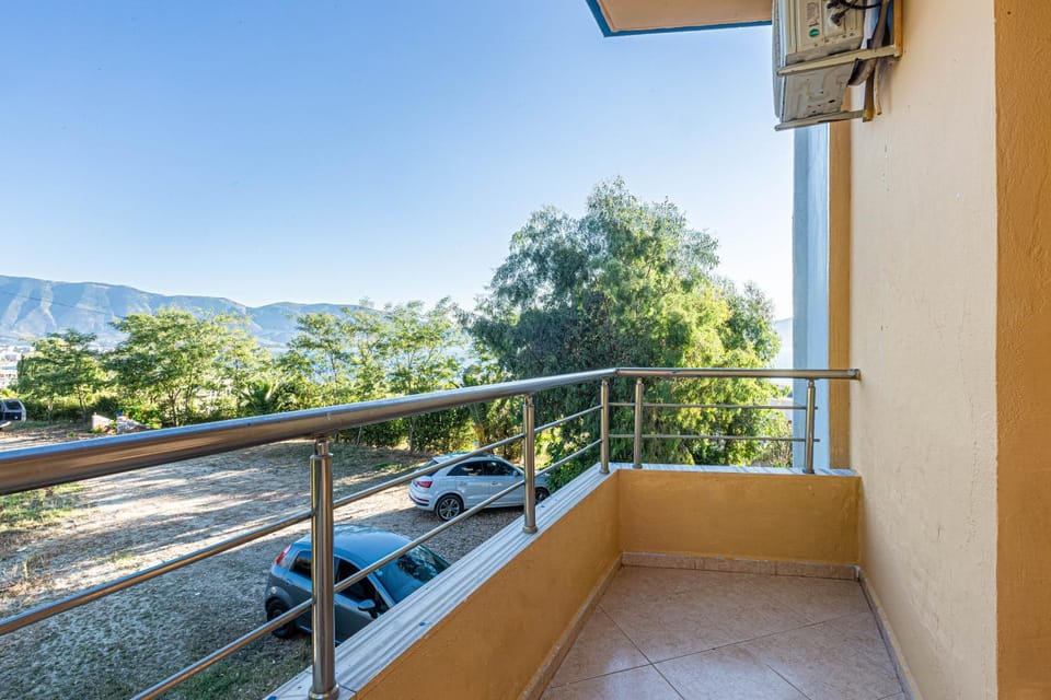 Radhima Sea View Studio Apt 10 - Kitchen, Parking & Balcony Apartment in Vlorë County, Albania