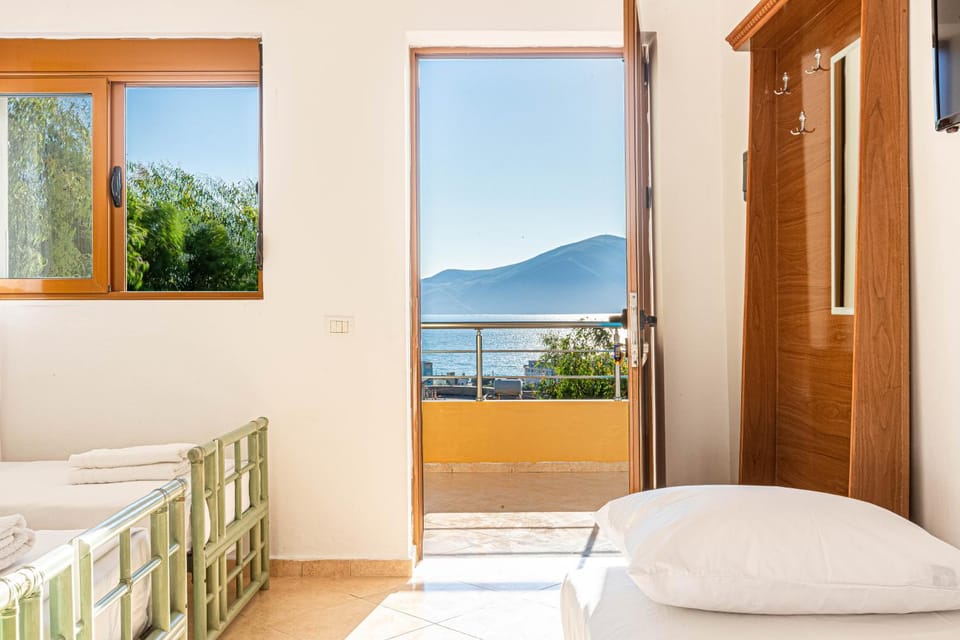 Radhima Sea View Studio Apt 10 - Kitchen, Parking & Balcony Apartment in Vlorë County, Albania