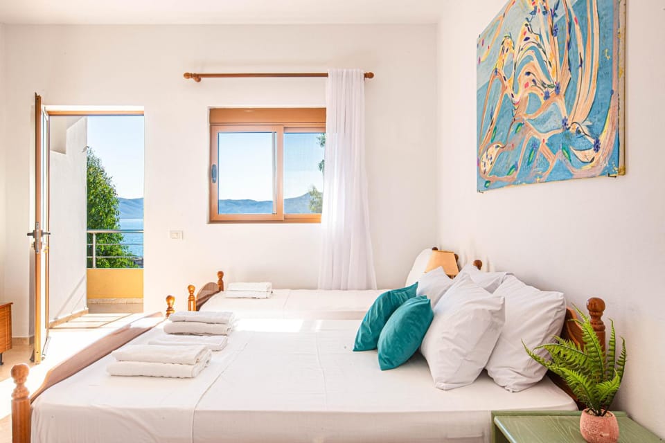 Radhima Sea View Studio Apt 9- Kitchen, Parking & Balcony Apartment in Vlorë County, Albania