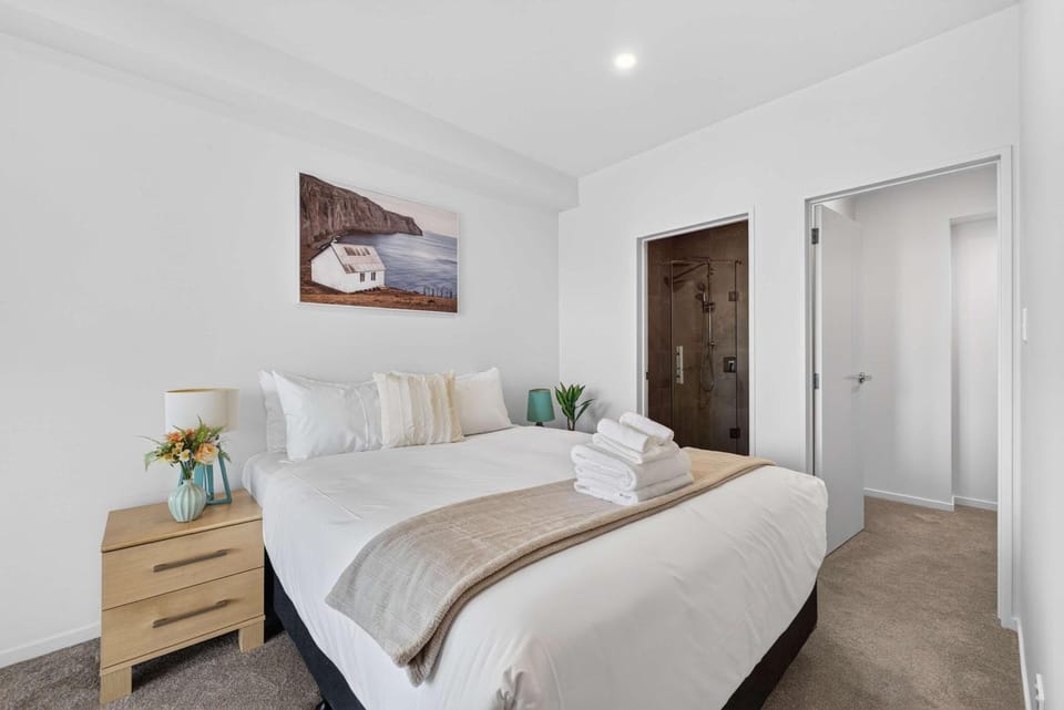 Sunny 3BR Retreat Browns Bay Beach Zodiak Stays House in Auckland