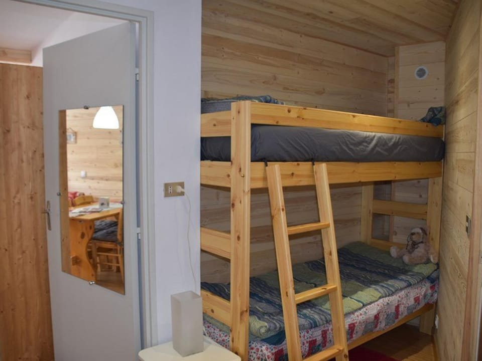 Studio avec animaux acceptés, parking - 4 pers. - FR-1-266-293 Apartment in Montgenèvre