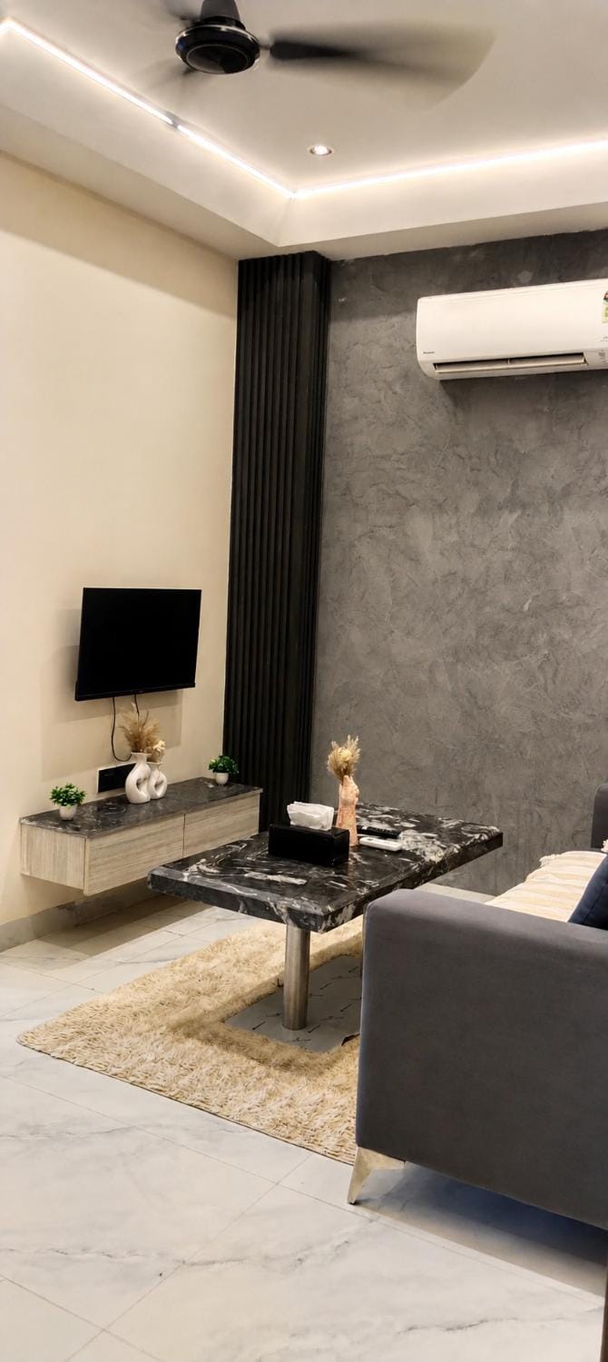 Signature suites Apartment in Gurugram