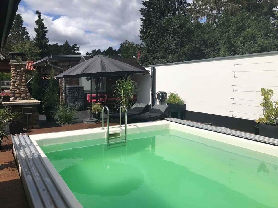 Summer, Swimming pool