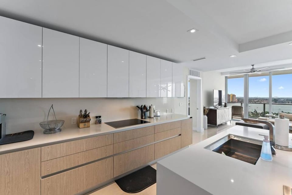 2BR 2BA in a New Amrit Beach Resort Peace Tower Apartment in Riviera Beach