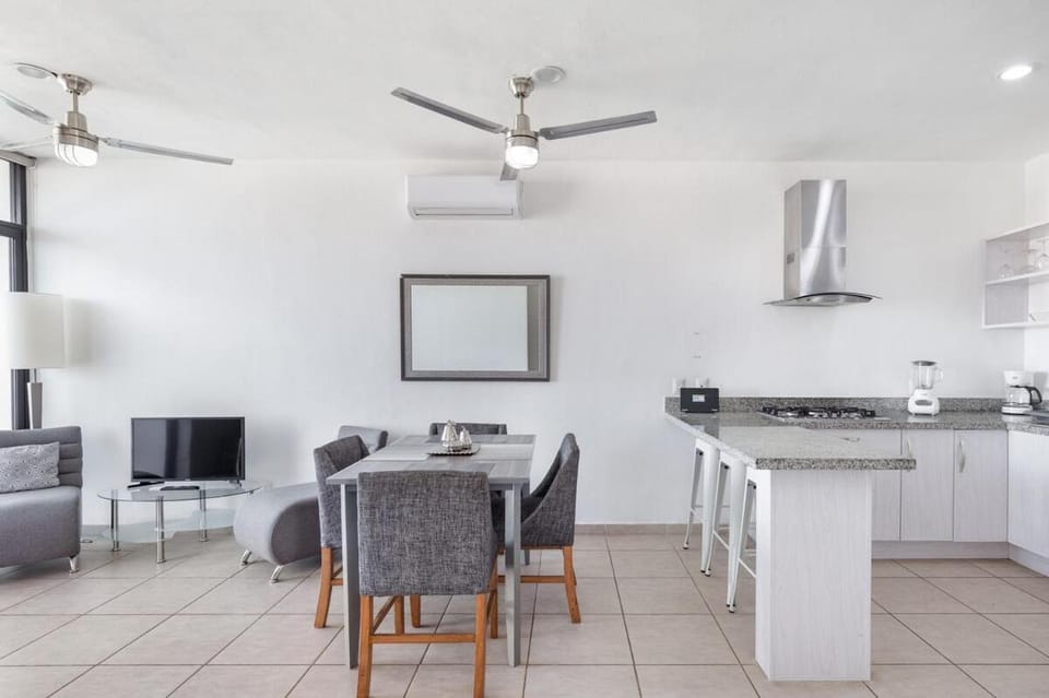 3Bdrm Apt wPool & AC, 6 guests, Bambú Residencial Apartment in Puerto Vallarta
