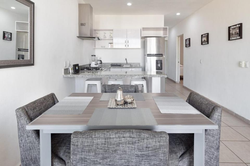 3Bdrm Apt wPool & AC, 6 guests, Bambú Residencial Apartment in Puerto Vallarta