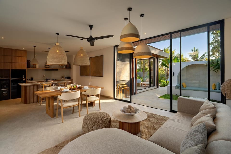 Kitchen or kitchenette, Living room, Seating area