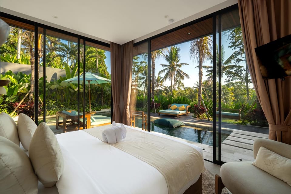 Bed, Garden, TV and multimedia, Bedroom, Garden view