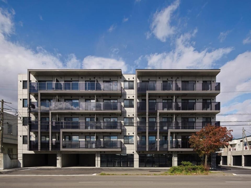 Property building, Day