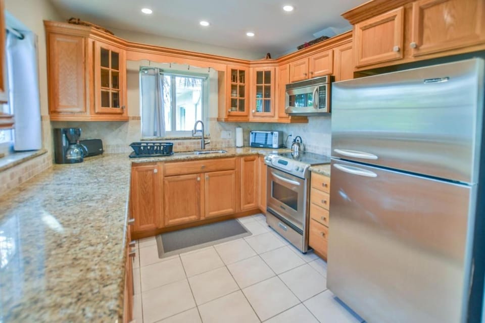 Walk to the beach from this affordable 2BR condo House in Riviera Beach