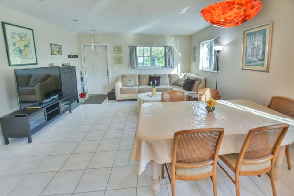 Walk to the beach from this affordable 2BR condo House in Riviera Beach
