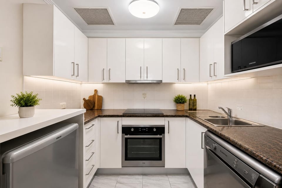 dishwasher, oven, pet friendly