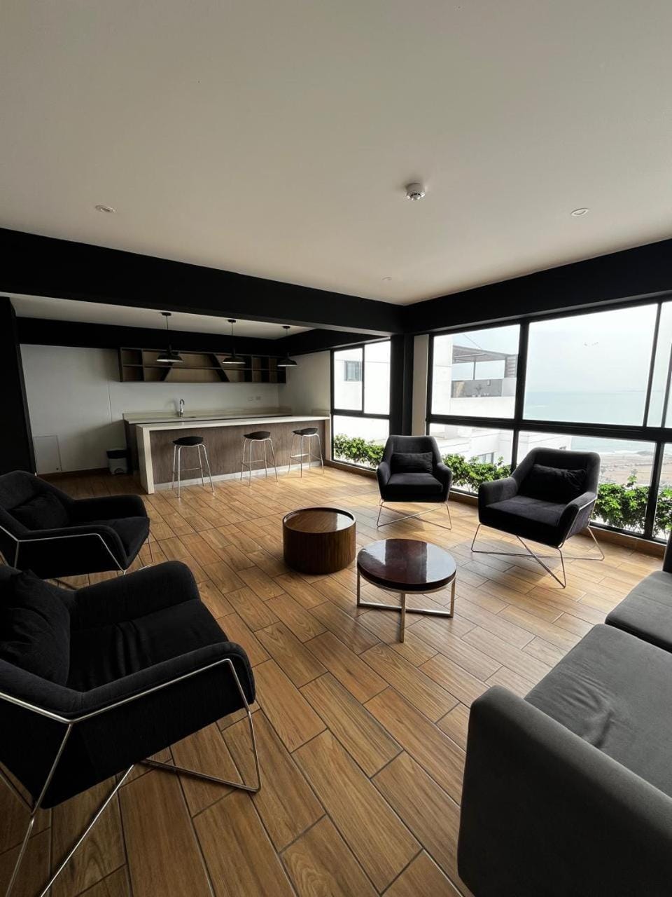 Communal lounge/ TV room