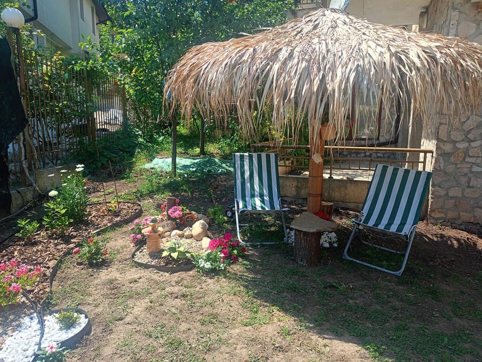 Къща Уют Campground/ 
RV Resort in Varna Province