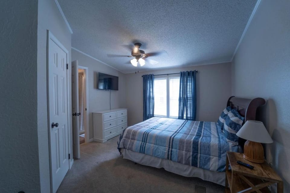 Big Lake No Schedule Sleeps 8 Pet Friendly House in Lake Texoma