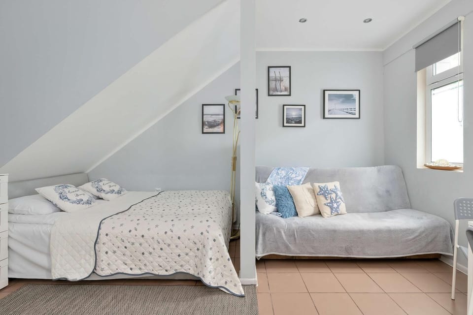 Bed, Photo of the whole room, Seating area