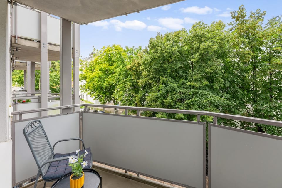 Spring, Day, Garden, View (from property/room), Balcony/Terrace, Garden view