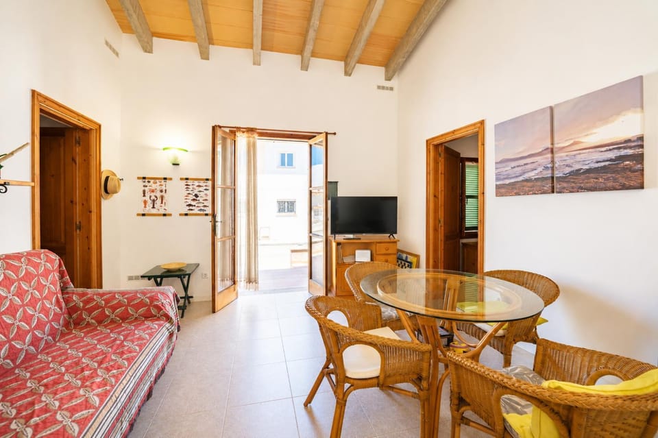 Casa del Mar a pasos de la Playa Son Serra House in Son Serra de Marina