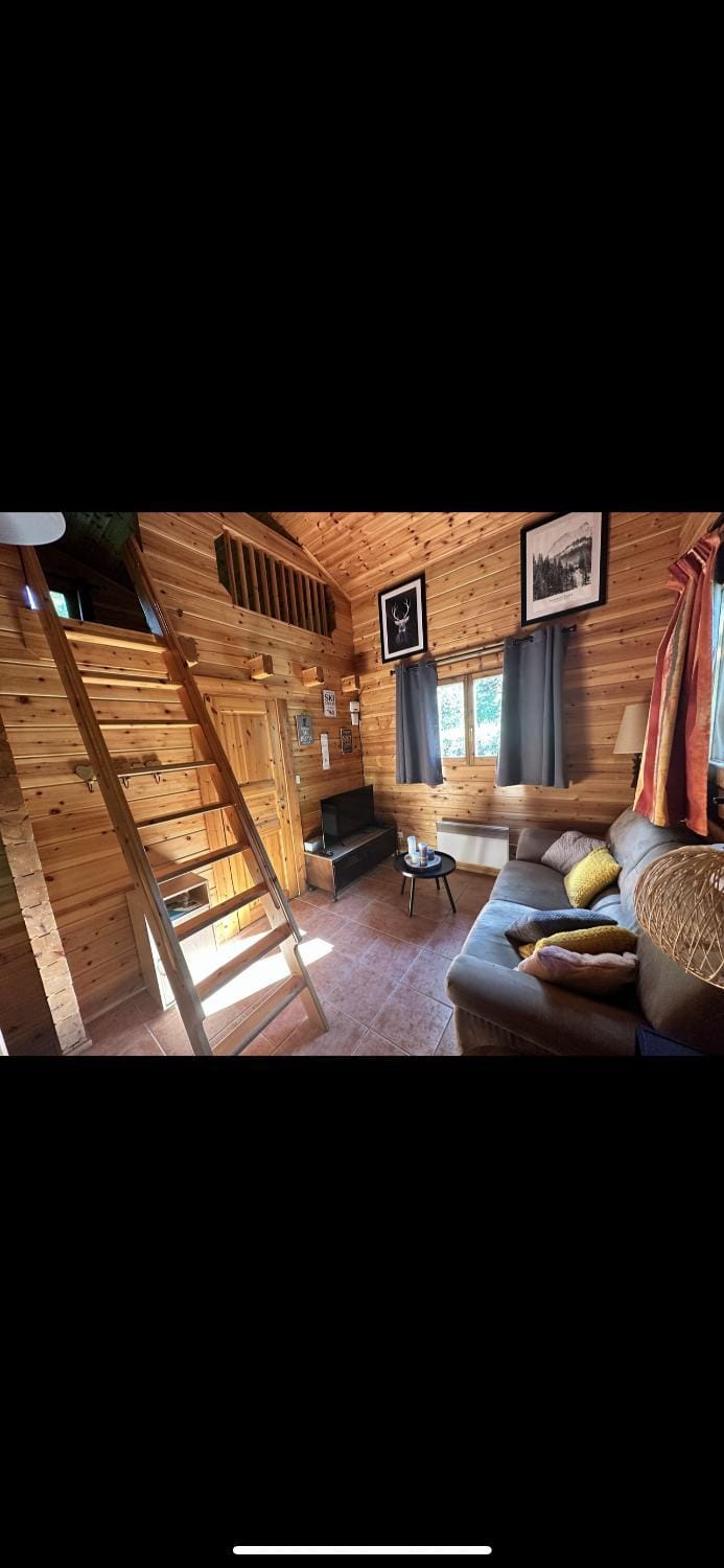 Chalet 2 chambres à Estavar Chalet in Occitanie