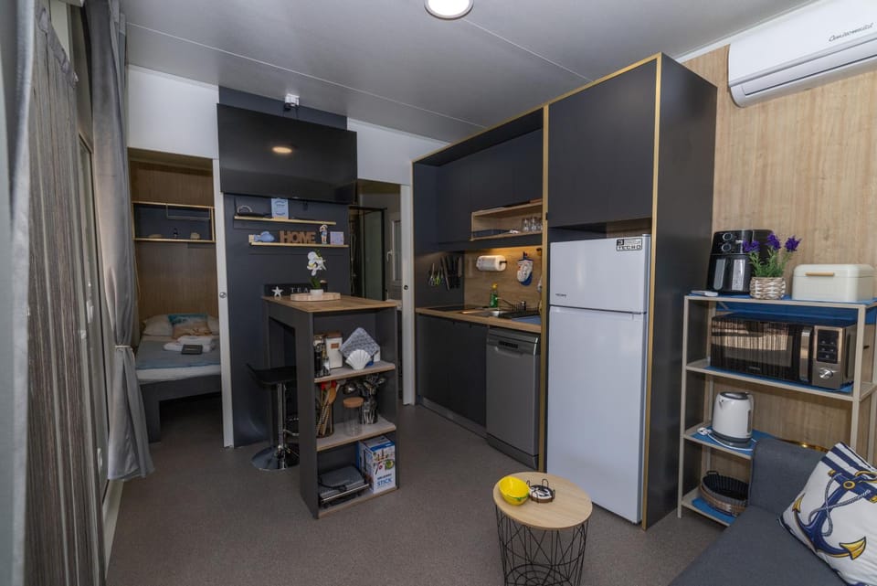 D&A mobile home - Pakoštane Campground/ 
RV Resort in Biograd na Moru