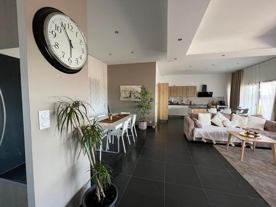 Villa with Private Pool 3 Bedrooms Pool Villa in Occitanie