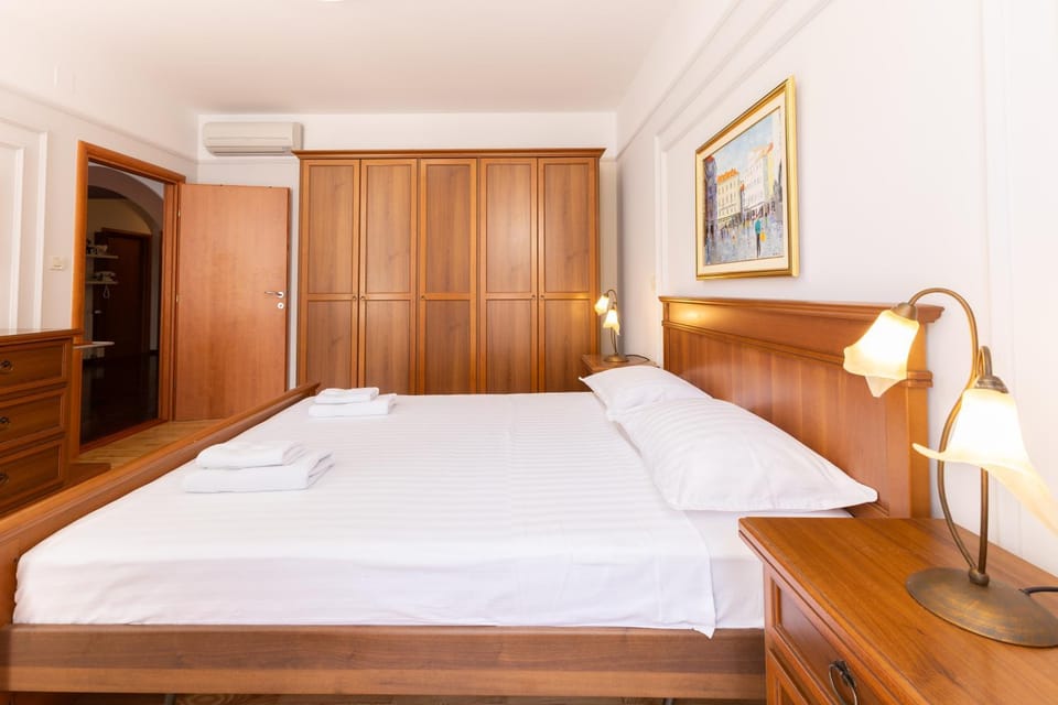 Heritage Piazza Residence Apartment in Split