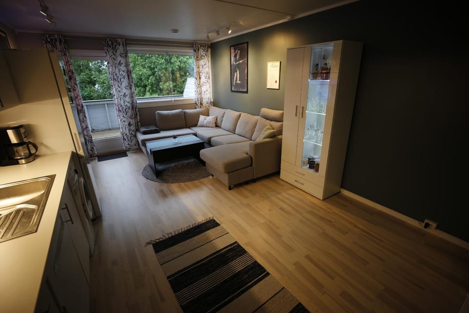 TV and multimedia, Kitchen or kitchenette, Living room