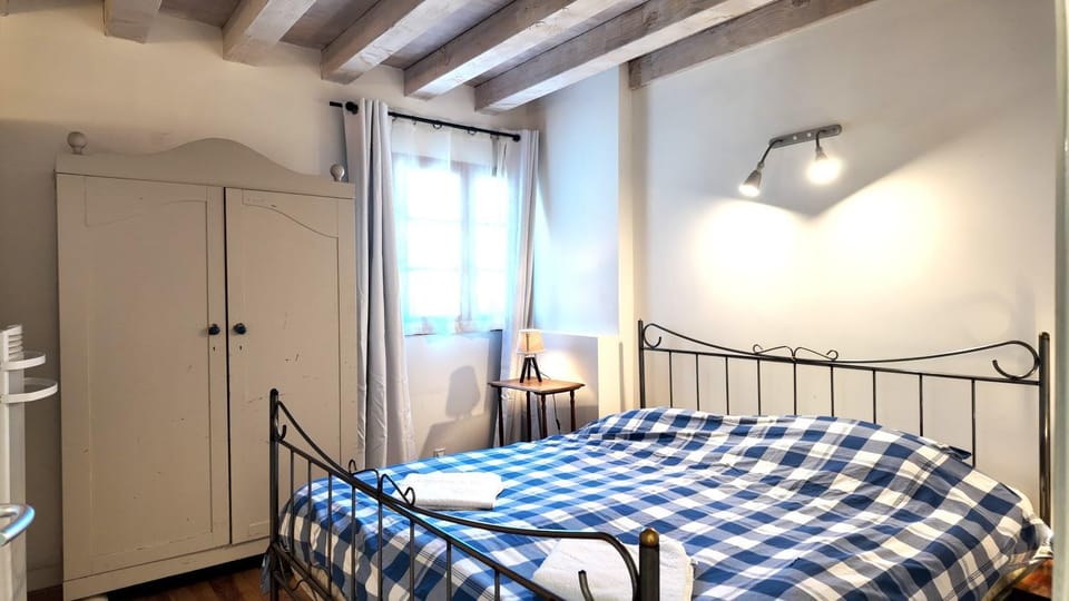 Property building, Living room, Bedroom