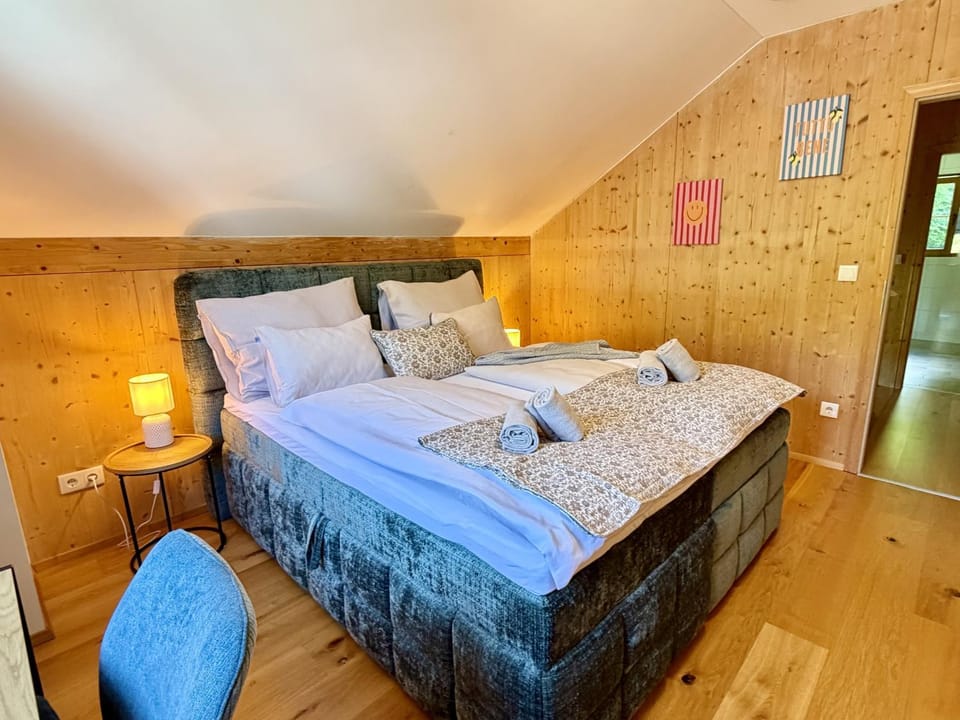 Bed, Bedroom