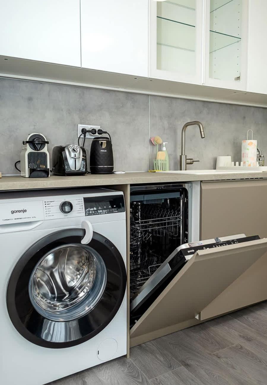 Coffee/tea facilities, Kitchen or kitchenette, dishwasher, toaster, washing machine