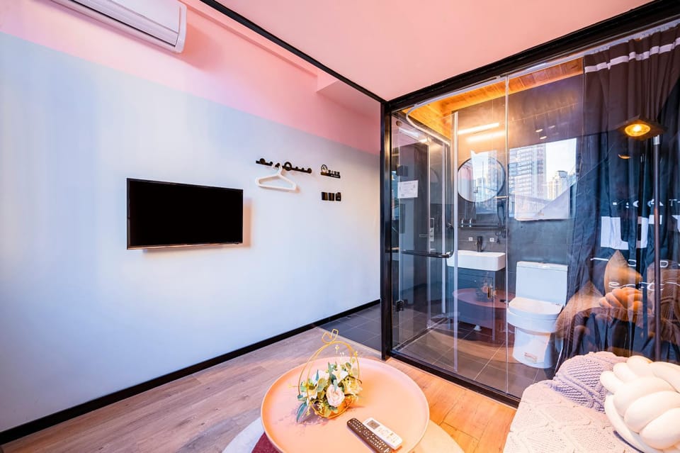 Photo of the whole room, Seating area, Bedroom