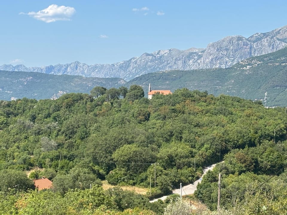 Maginja house House in Kotor Municipality