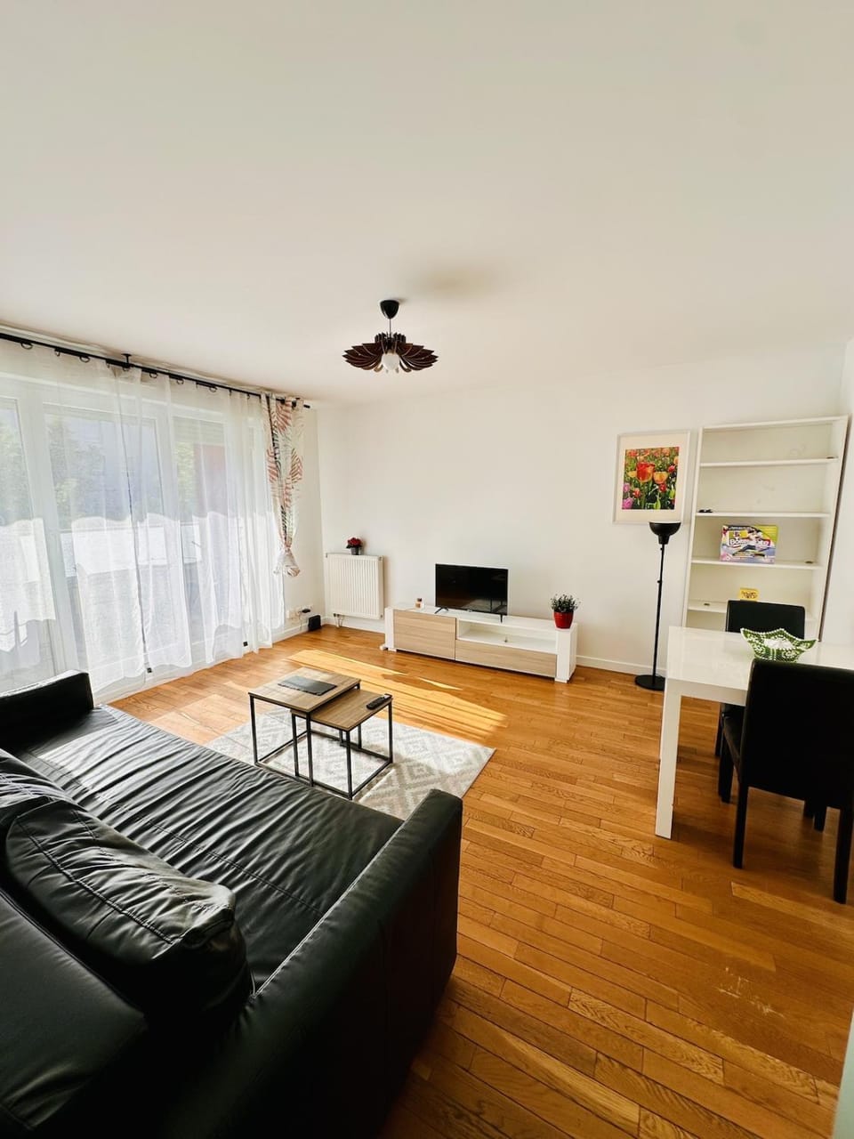 TV and multimedia, Living room, Seating area