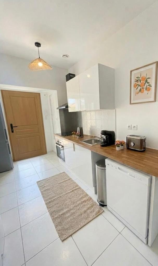 Coffee/tea facilities, Kitchen or kitchenette, Dining area, dishwasher, oven, pet friendly, stove, toaster, toaster