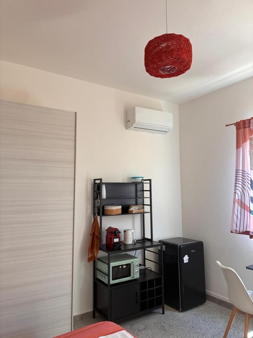 TV and multimedia, Living room, Evening entertainment, air conditioner