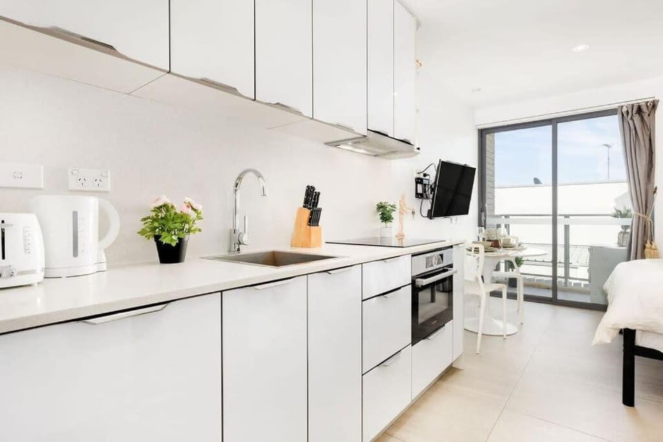 Chic Bondi Studio 5Min Walk to the Beach Apartment in Sydney