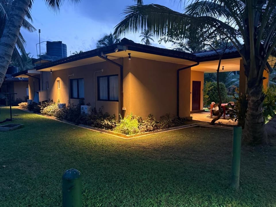 Don Cyril's Bungalows Villa in Galle