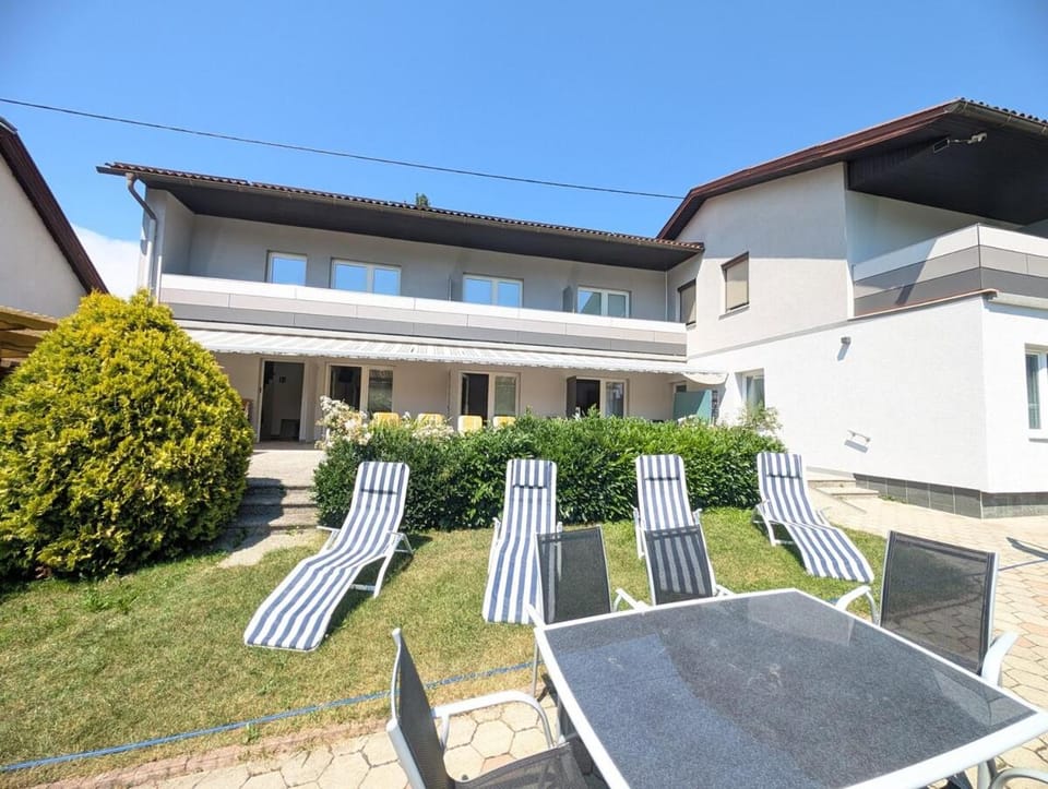 Garden, Balcony/Terrace