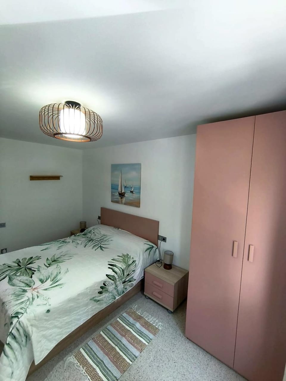 La Rapita -Spain 5-Min Walk to the sandy Beach, Modern 3 bed Flat Apartment in Montsià