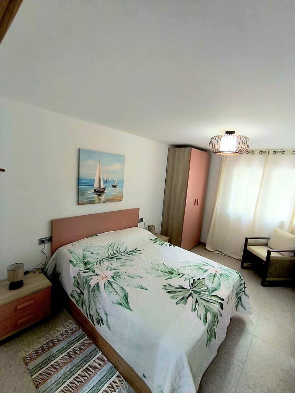 La Rapita -Spain 5-Min Walk to the sandy Beach, Modern 3 bed Flat Apartment in Montsià